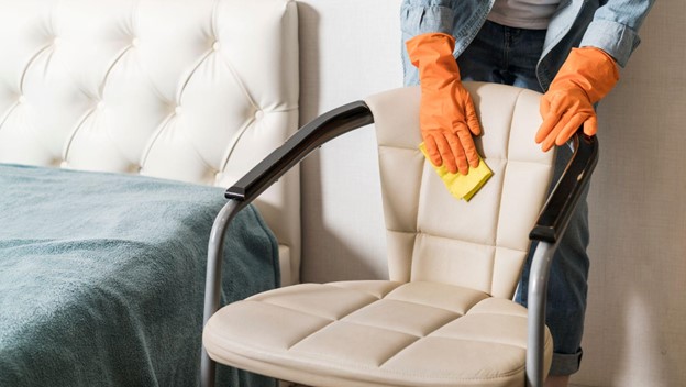 Sofa deep cleaning